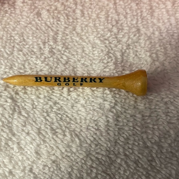 Vintage Burberry red golf zippered folder red w plaid border & 4 Burberry tees. - Picture 8 of 9